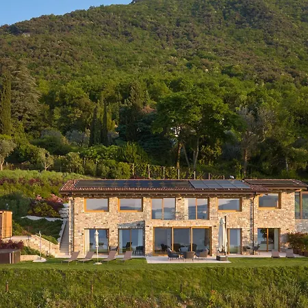 Colago Private Garda