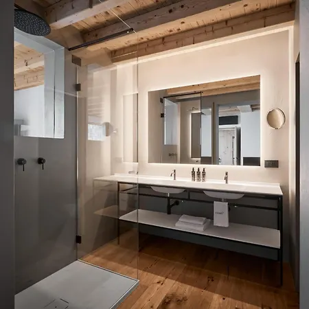 Colago Private Garda Villa *
