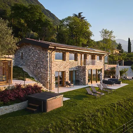 Colago Private Garda Villa